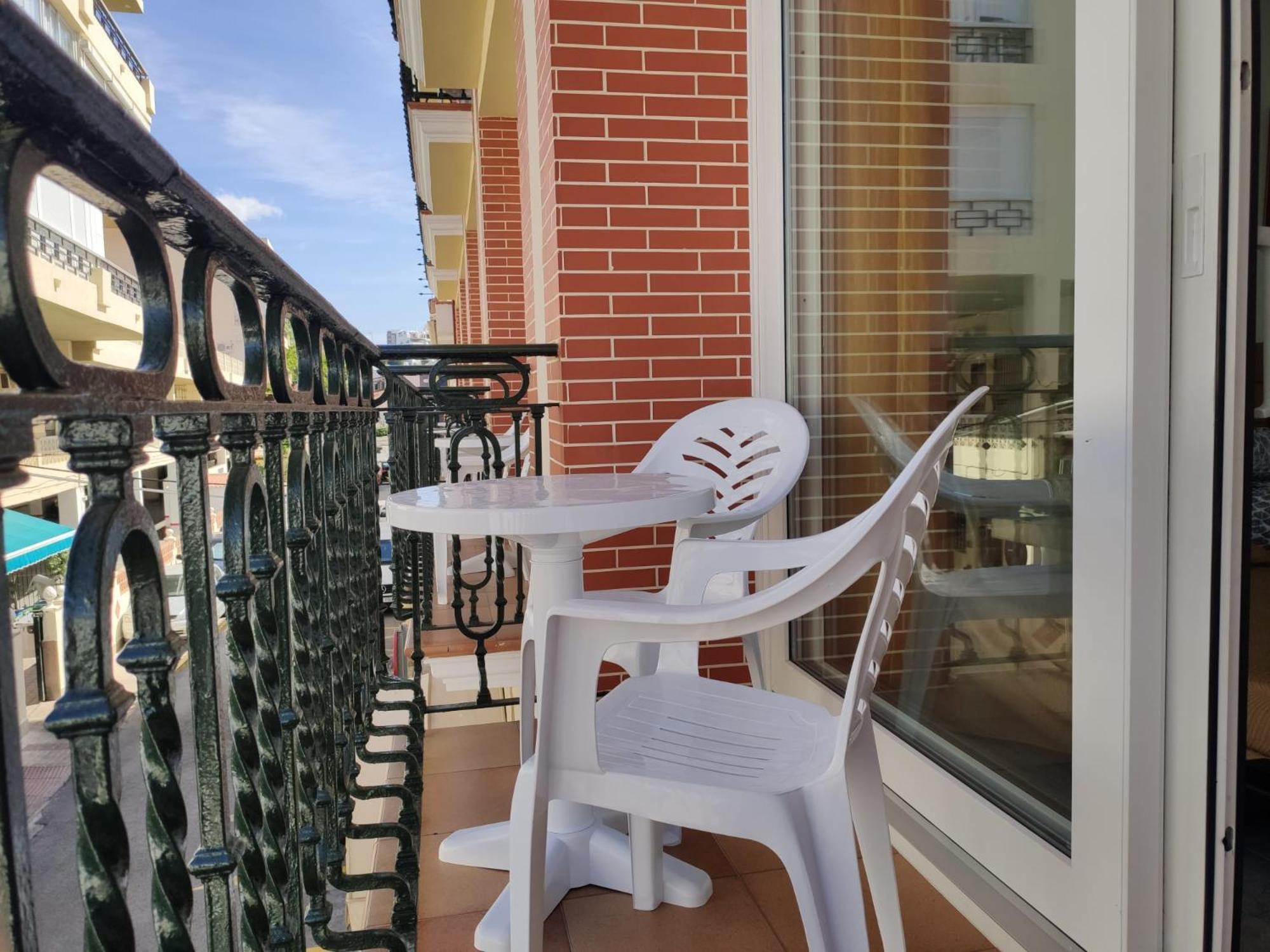 Apartamentos Leonor Carihuela Torremolinos Exterior photo