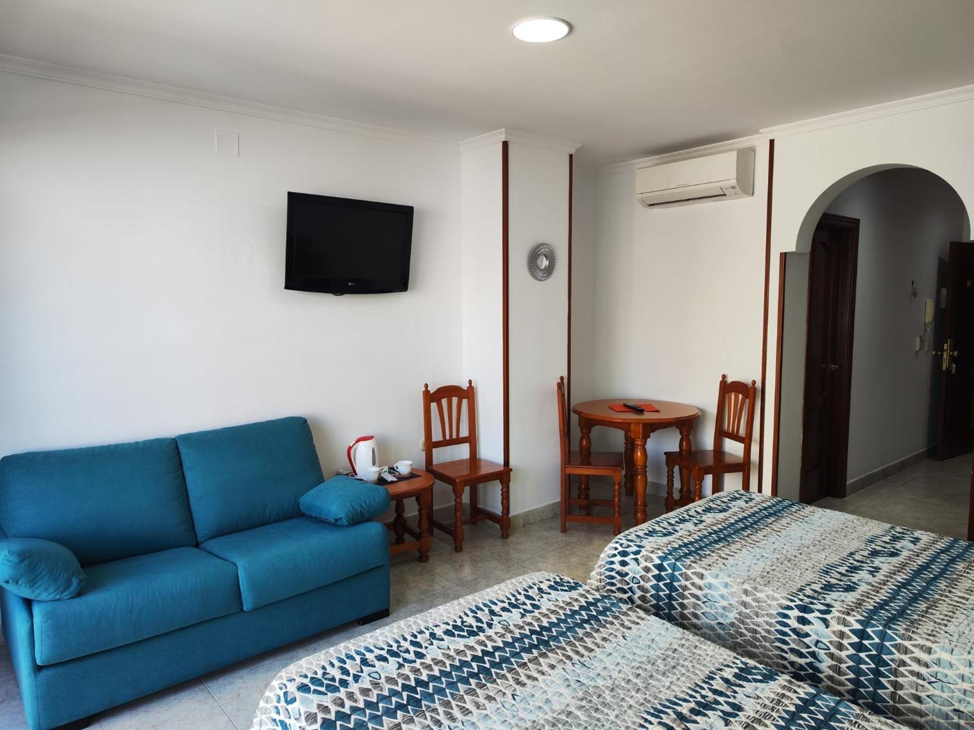 Apartamentos Leonor Carihuela Torremolinos Exterior photo